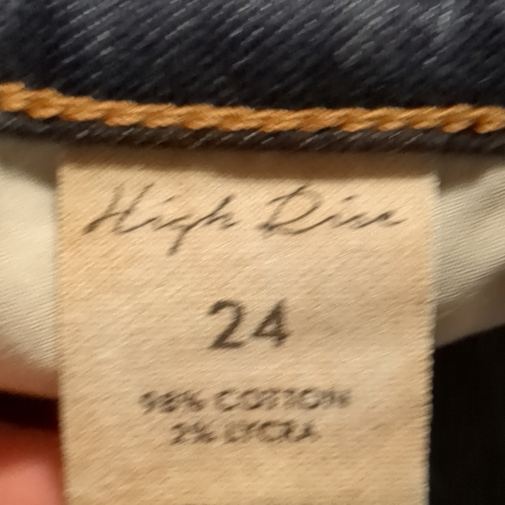 BKE Women's Blue Denim Shorts - Picture 7 of 7